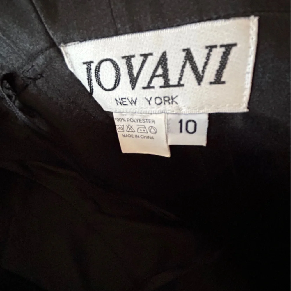 Jovani beautiful/gorgeous black satin gown SZ 10. C:3092-5/19/26